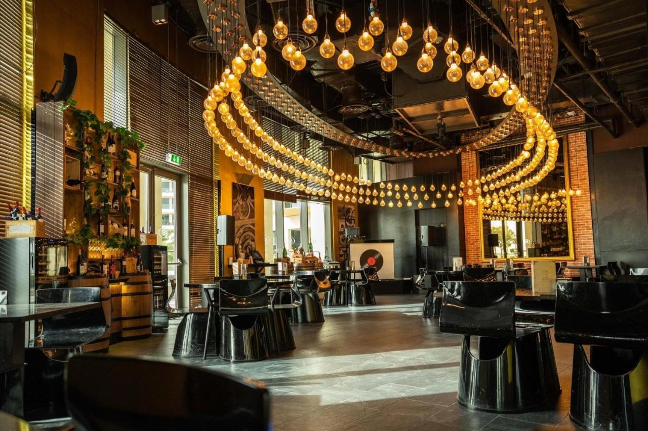 Crowne Plaza Yas Island By Ihg Hotel Абу Даби Екстериор снимка