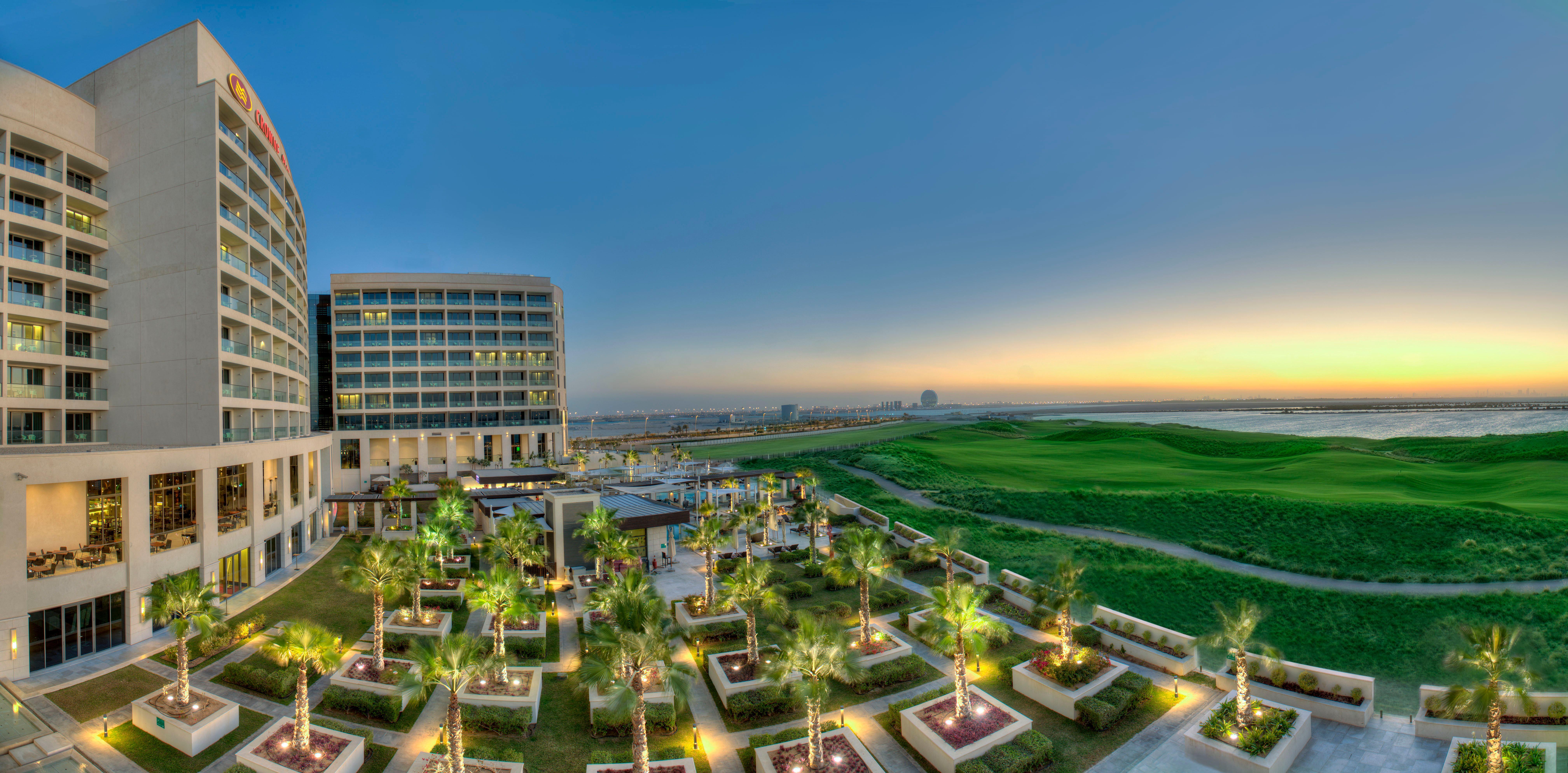Crowne Plaza Yas Island By Ihg Hotel Абу Даби Екстериор снимка